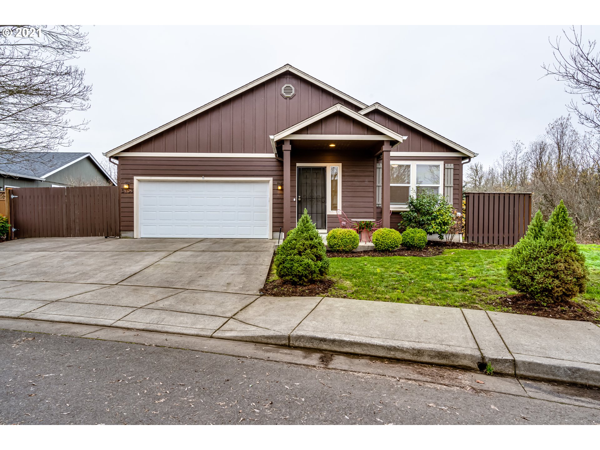 5753 Orchid Lane Springfield, OR 97478 - Photo 2 of 32 Gallery Image 2