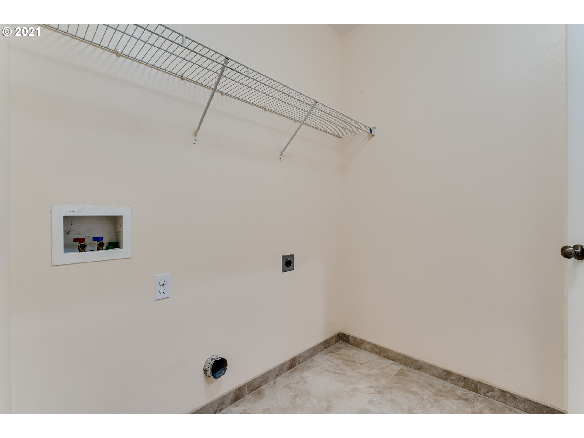5753 Orchid Lane Springfield, OR 97478 - Photo 15 of 32 Gallery Image 15