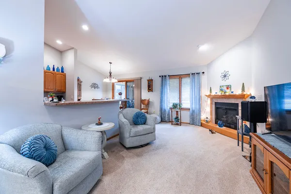 $299,900 | 3532 Levy Lane, La Crosse, WI 54601