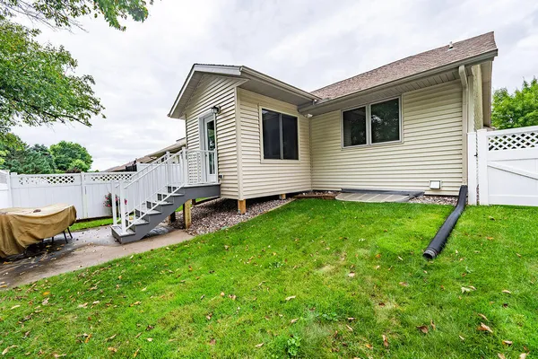 $299,900 | 3532 Levy Lane, La Crosse, WI 54601