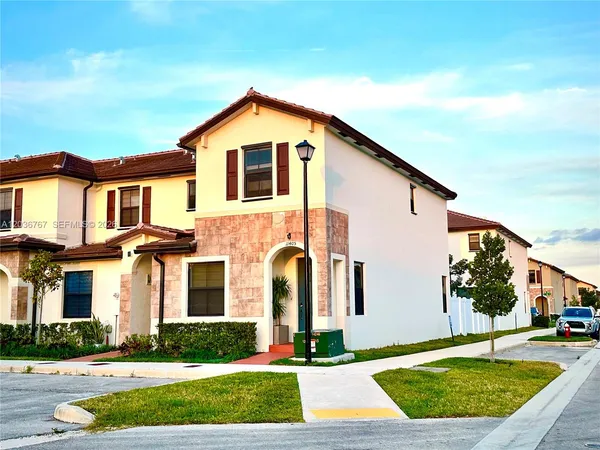 $4,200 | Hialeah, Hialeah, FL 33018