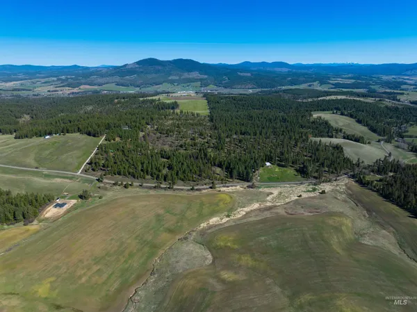 $850,000 | 1283 Bear Creek Road, Princeton, ID 83857