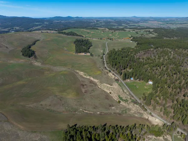 $850,000 | 1283 Bear Creek Road, Princeton, ID 83857