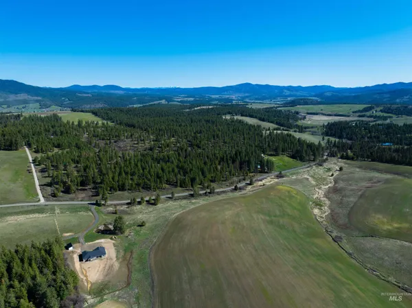 $850,000 | 1283 Bear Creek Road, Princeton, ID 83857