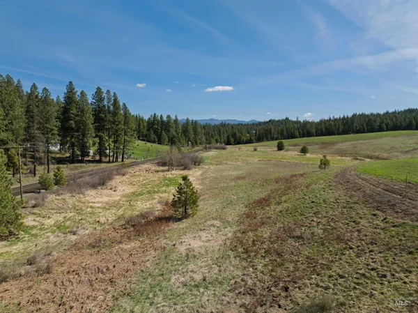 $850,000 | 1283 Bear Creek Road, Princeton, ID 83857