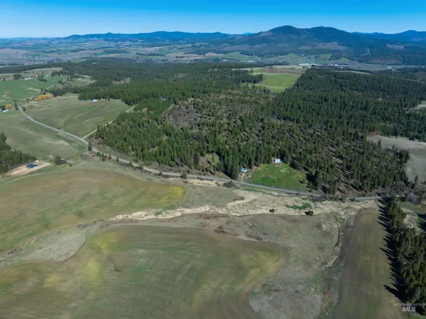$850,000 | 1283 Bear Creek Road, Princeton, ID 83857