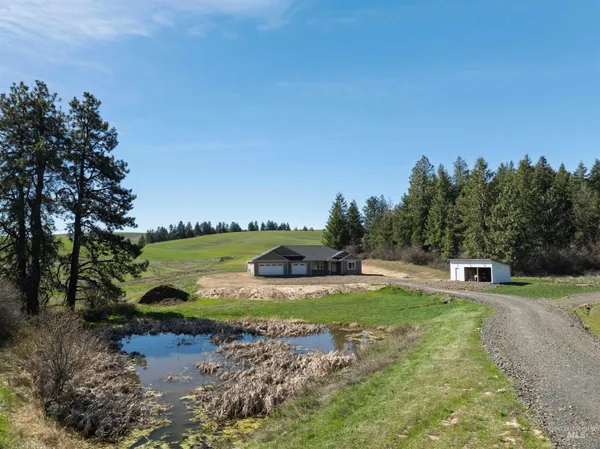 $850,000 | 1283 Bear Creek Road, Princeton, ID 83857