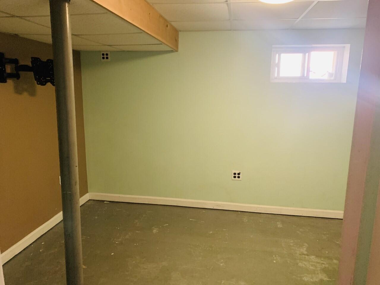 46 Williams Avenue Pocasset, MA 02559 - Photo 20 of 26 a view of a small space