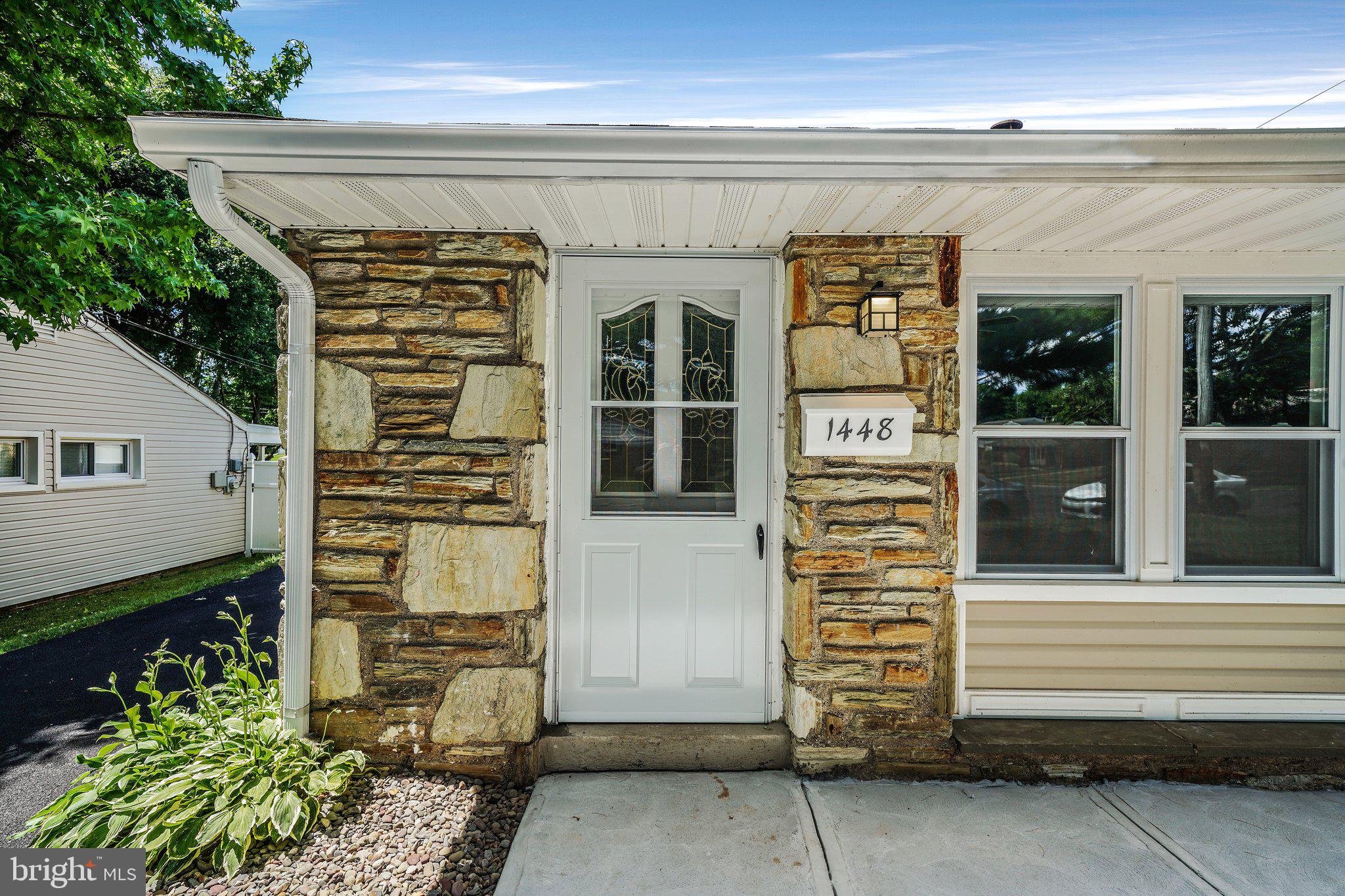 1448 Thomson Road Abington, PA 19001 - Photo 4 of 30 Gallery Image 4