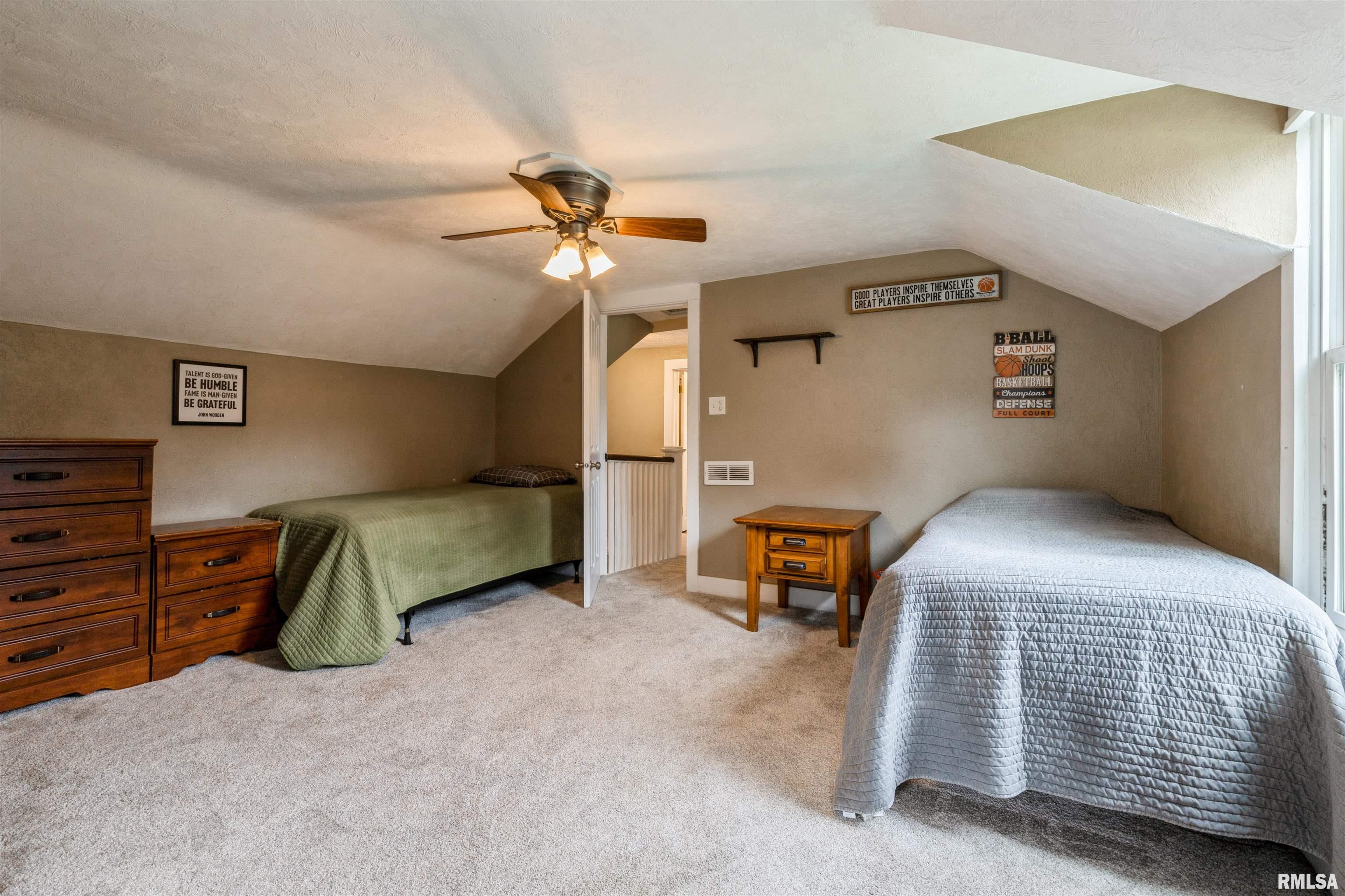 222 South Ridge Street Cambridge, IL 61238 - Photo 14 of 21 Gallery Image 14