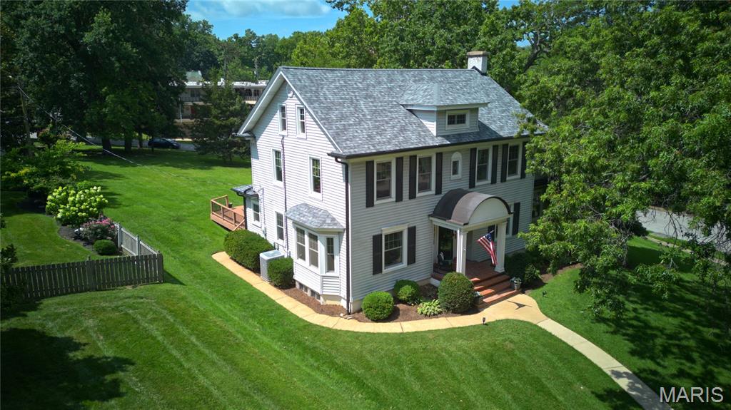 204 Spencer Road Webster Groves, MO 63119 - Photo 2 of 76