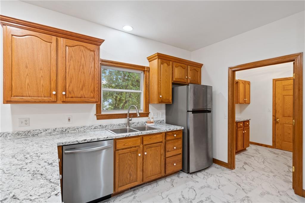 1024 Grace Lane Boonville, MO 65233 - Photo 13 of 45