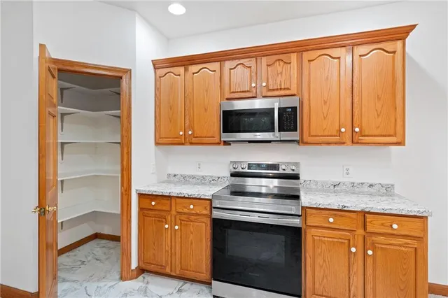 $375,000 | 1024 Grace Lane, Boonville, MO 65233