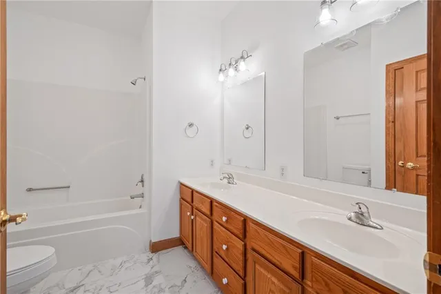 $375,000 | 1024 Grace Lane, Boonville, MO 65233