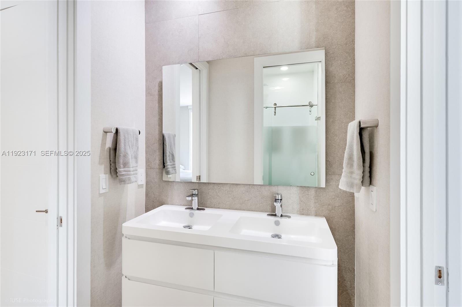 137 Shore Drive West Miami, FL 33133 - Photo 21 of 24