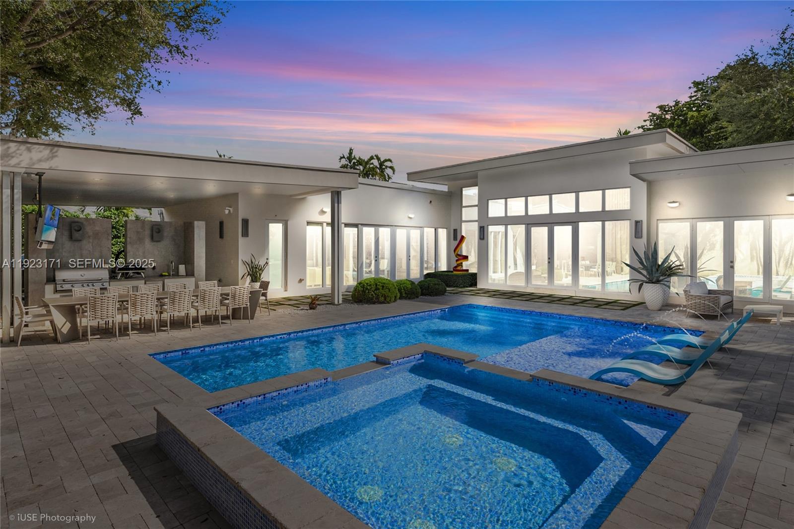 137 Shore Drive West Miami, FL 33133 - Photo 22 of 24