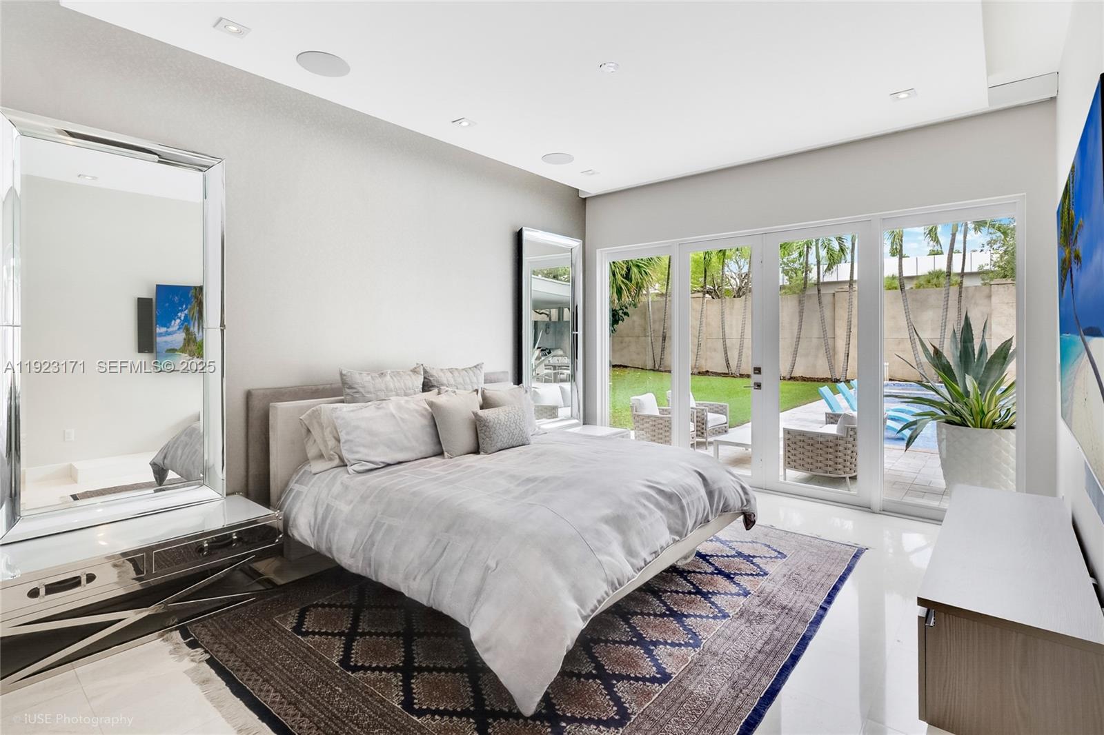 137 Shore Drive West Miami, FL 33133 - Photo 10 of 24