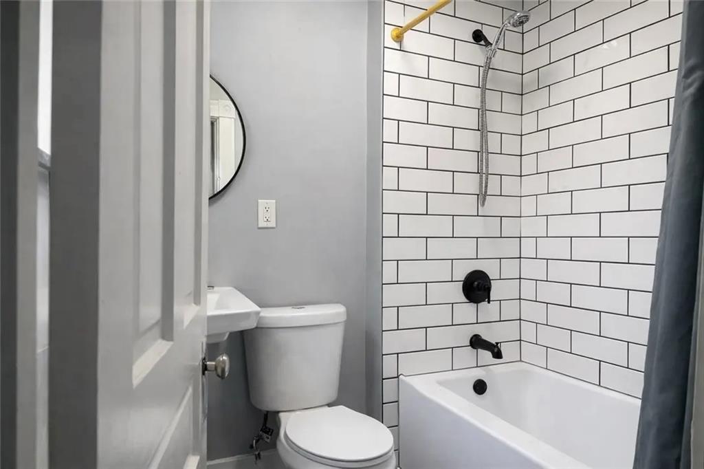 839 Railroad Street McKees Rocks, PA 15136 - Photo 6 of 14