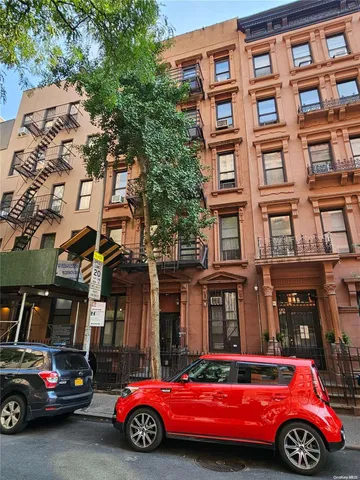 $300,000 | 344 West 48th Street, Unit 1RE | Hell's Kitchen