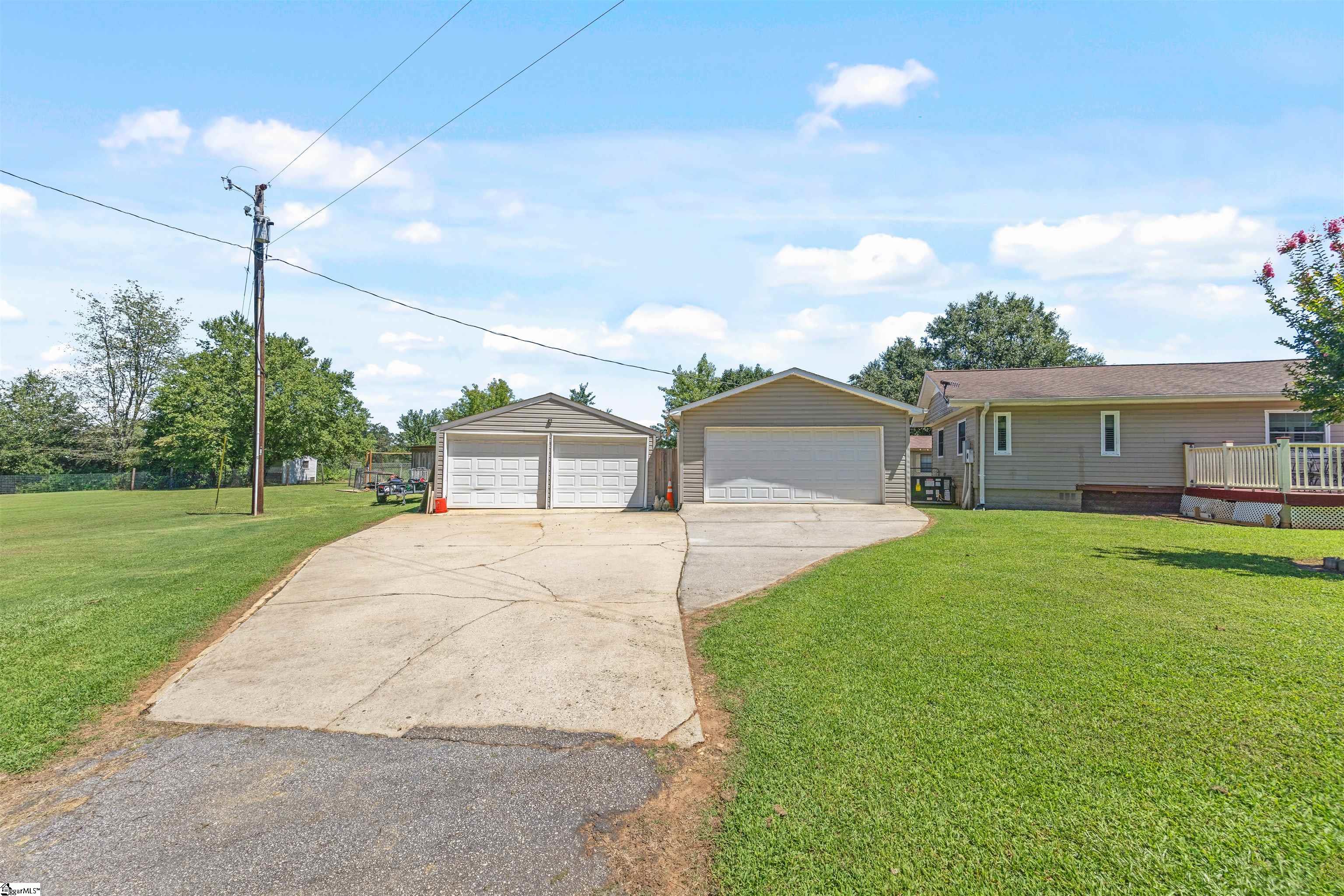 566 Joe Black Road Pelzer, SC 29669 - Photo 2 of 38