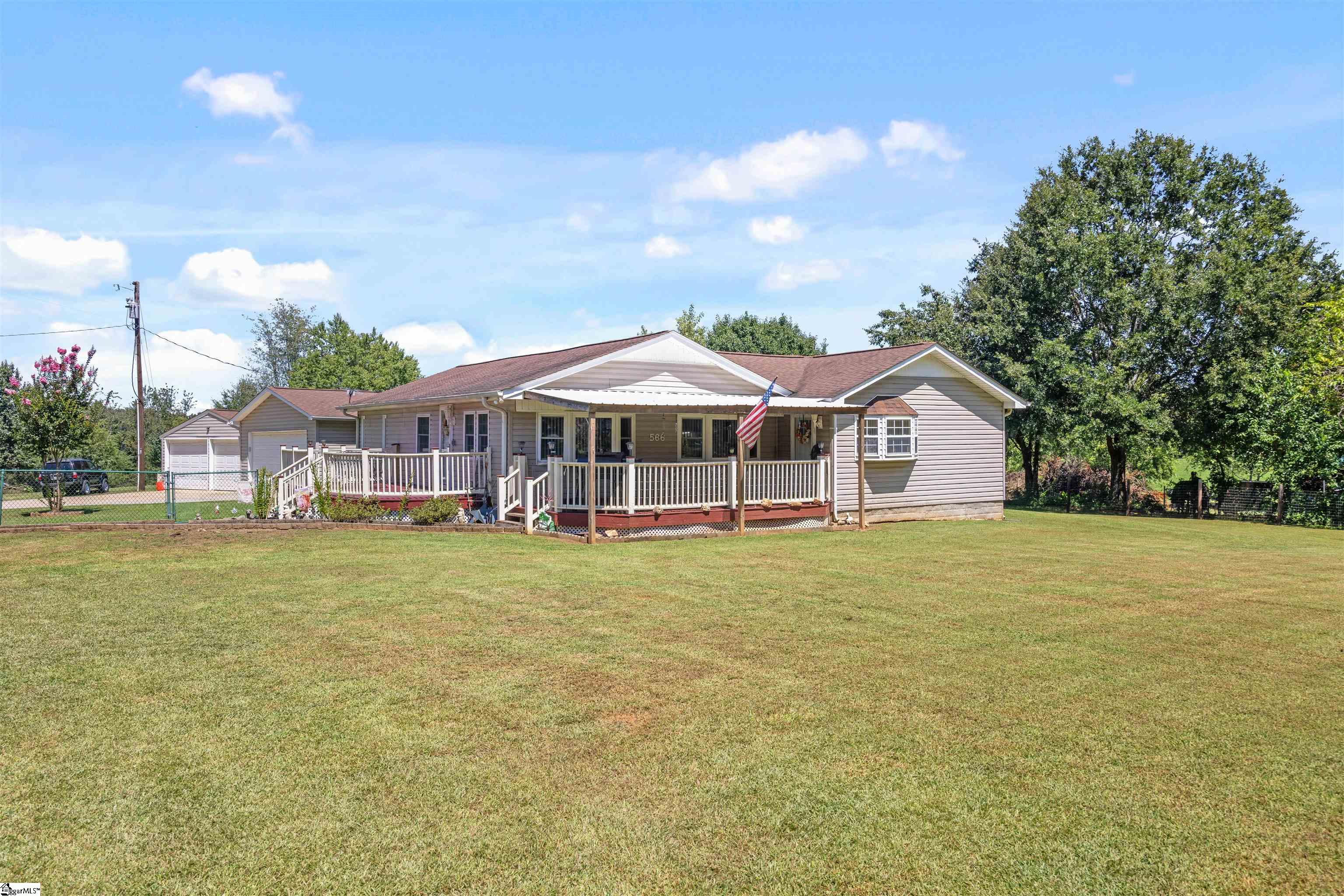 566 Joe Black Road Pelzer, SC 29669 - Photo 10 of 38