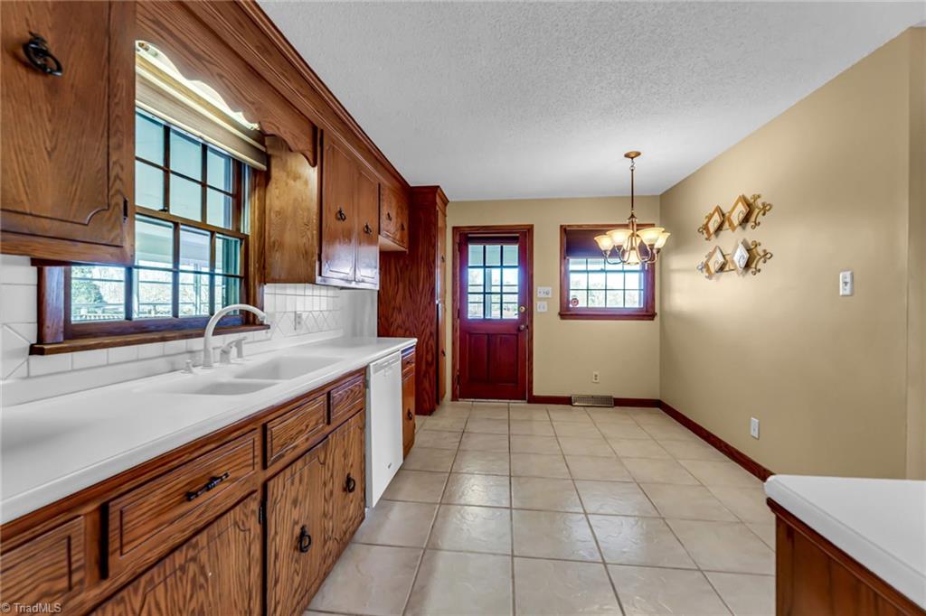 4045 Cauble Road Salisbury, NC 28144 - Photo 10 of 50 Gallery Image 10