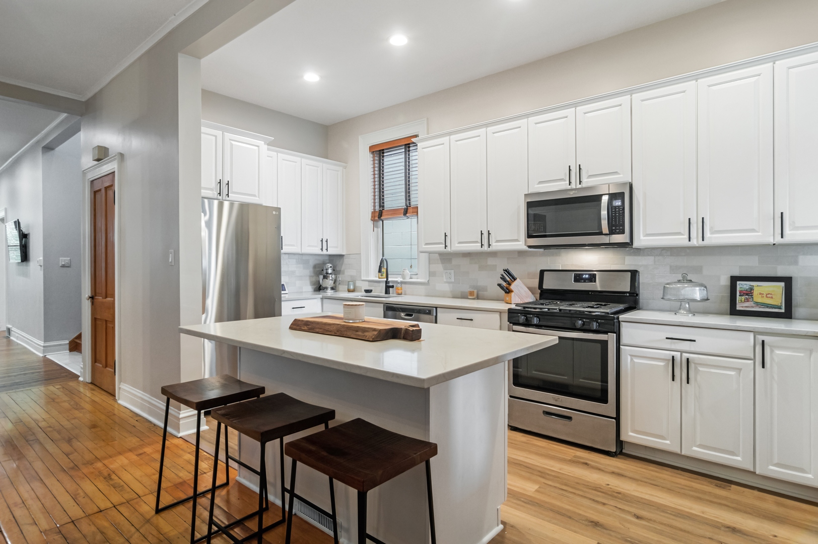 2028 West Rice Street Chicago, IL 60622 - Photo 9 of 35