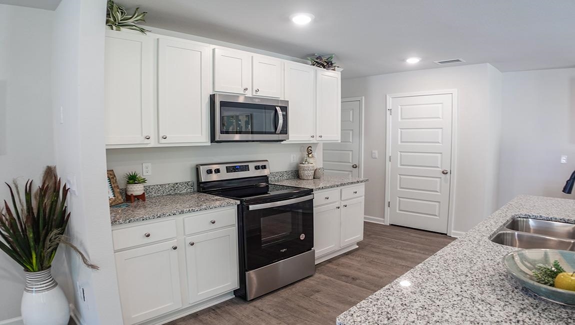 3999 Cottage Farm Road Tallahassee, FL 32311 - Photo 3 of 26