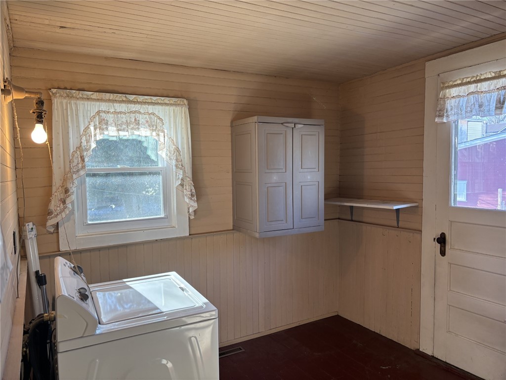 41 Fulton Street Hornell, NY 14843 - Photo 10 of 23 Laundry room