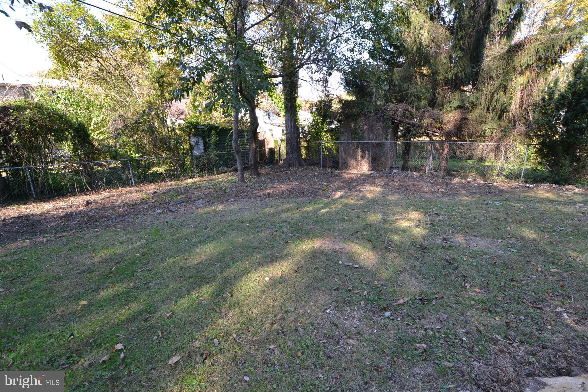 2508 Steele Road Baltimore, MD 21209 - Photo 22 of 25 Back yard