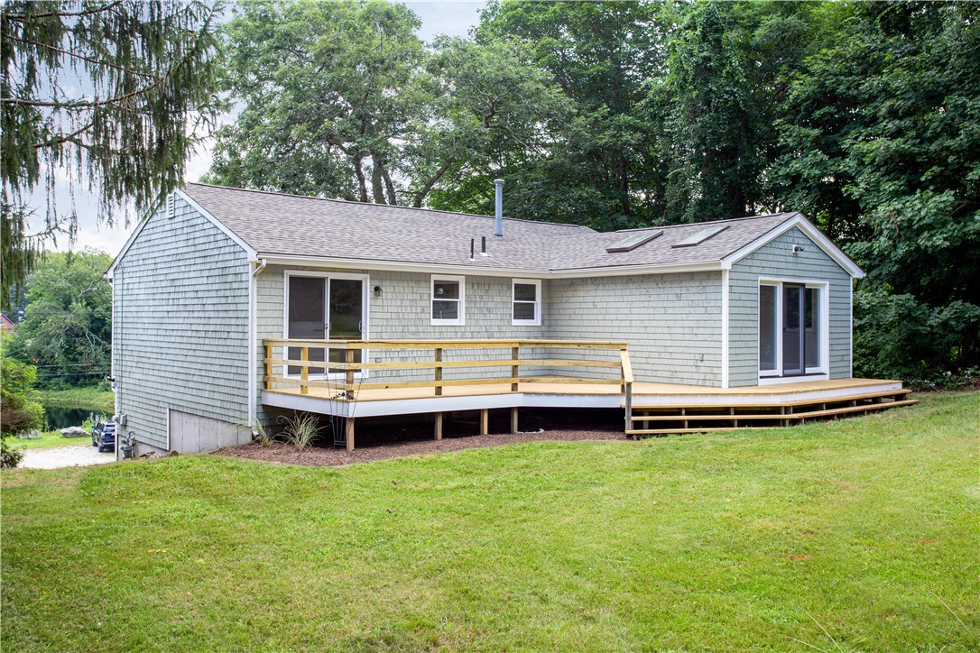 22 Silver Spring Road North Kingstown, RI 02852 - Photo 4 of 33 Gallery Image 4