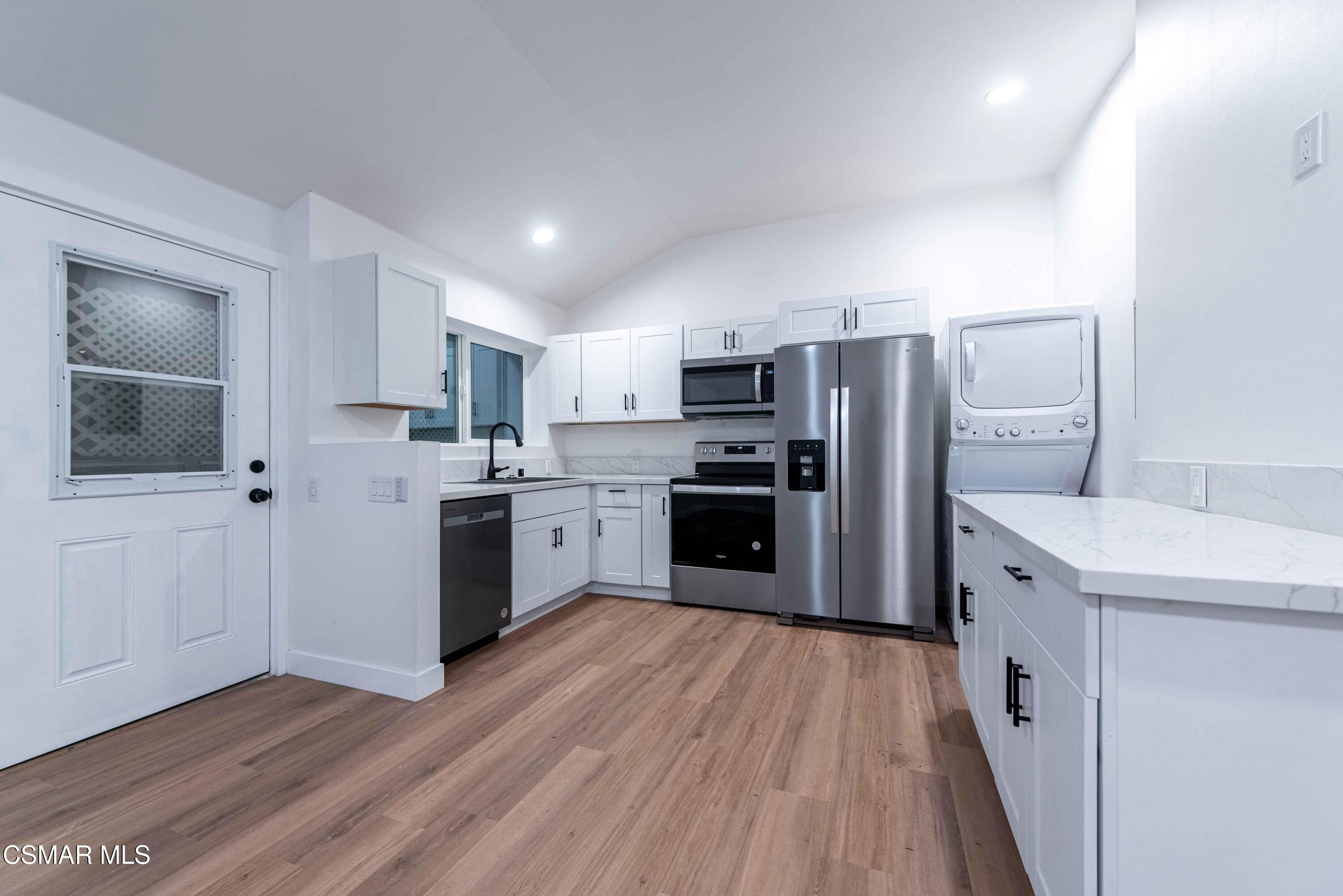 2642 Blue Ridge Circle, Unit 2644 Simi Valley, CA 93065 - Photo 4 of 11 2624BlueRidgeCirADU 7