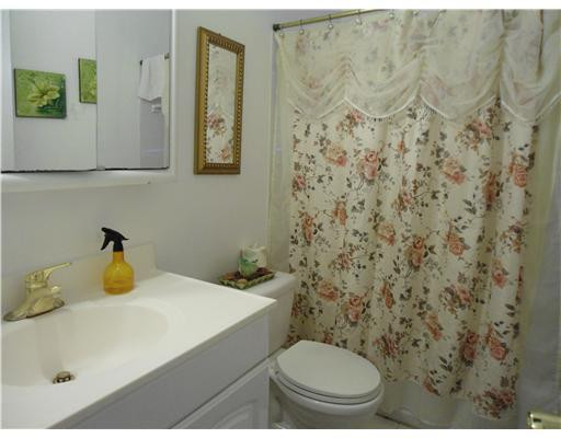 9738 Southwest 2nd Street Boca Raton, FL 33428 - Photo 13 of 16 Bathroom