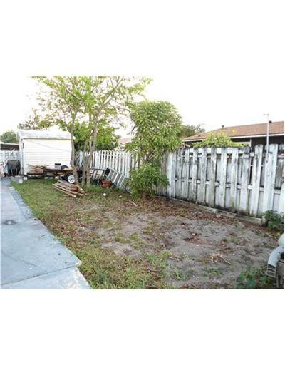 9738 Southwest 2nd Street Boca Raton, FL 33428 - Photo 16 of 16 Exterior Back