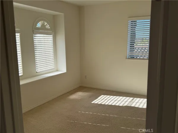 $5,000 | 317 Commons Park Drive, Camarillo, CA 93012