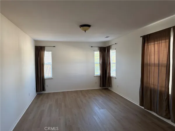 $5,000 | 317 Commons Park Drive, Camarillo, CA 93012