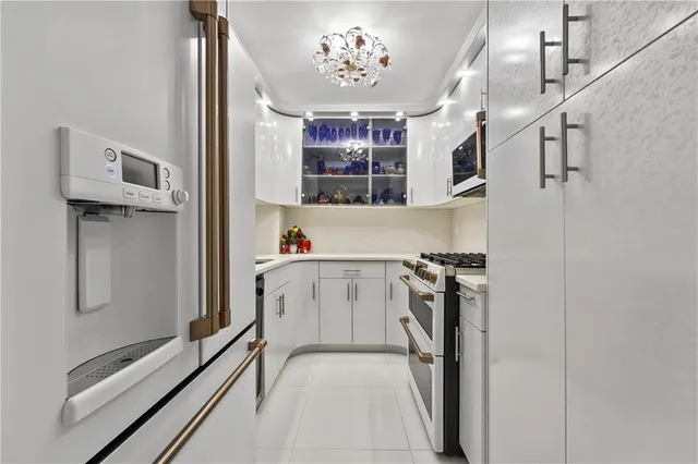 $499,000 | 40 Brighton 1st Road, Unit 10G | Brighton Beach