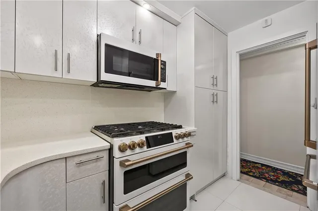 $499,000 | 40 Brighton 1st Road, Unit 10G | Brighton Beach