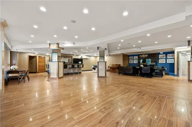 $499,000 | 40 Brighton 1st Road, Unit 10G | Brighton Beach