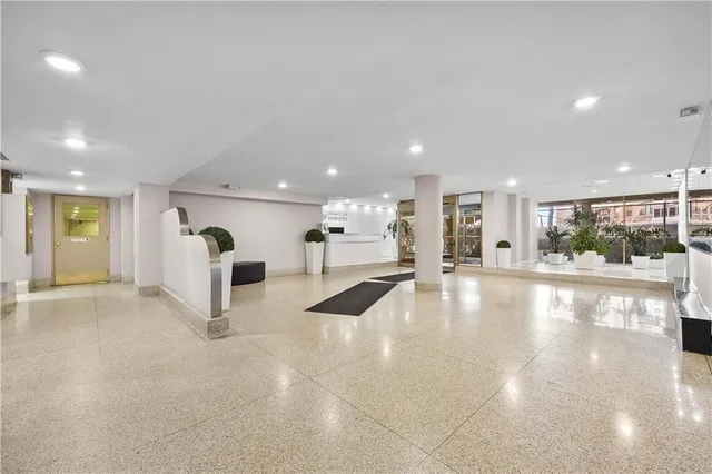 $499,000 | 40 Brighton 1st Road, Unit 10G | Brighton Beach