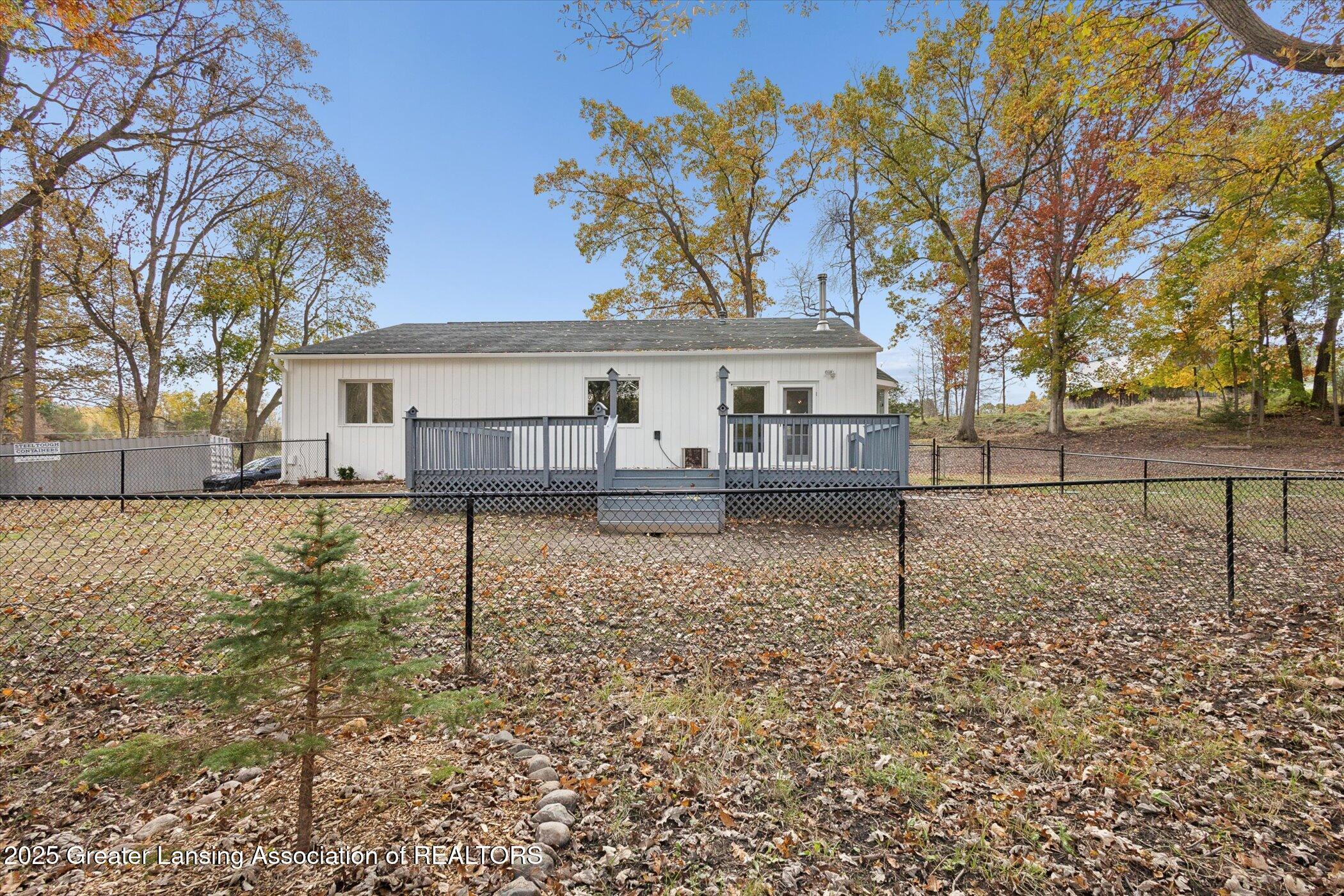 9595 East State Road Haslett, MI 48840 - Photo 35 of 47 34-9595-State-Rd-WindowStill-Photography