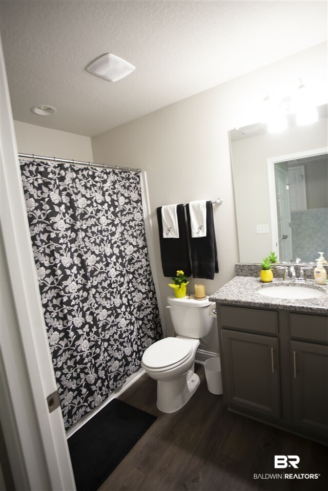 25806-27 Pollard Road Daphne, AL 36526 - Photo 15 of 20 2nd Full Bathroom