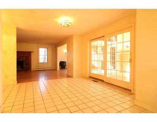 8 Tree Top Way Methuen, MA 01844 - Photo 5 of 21 Gallery Image 5