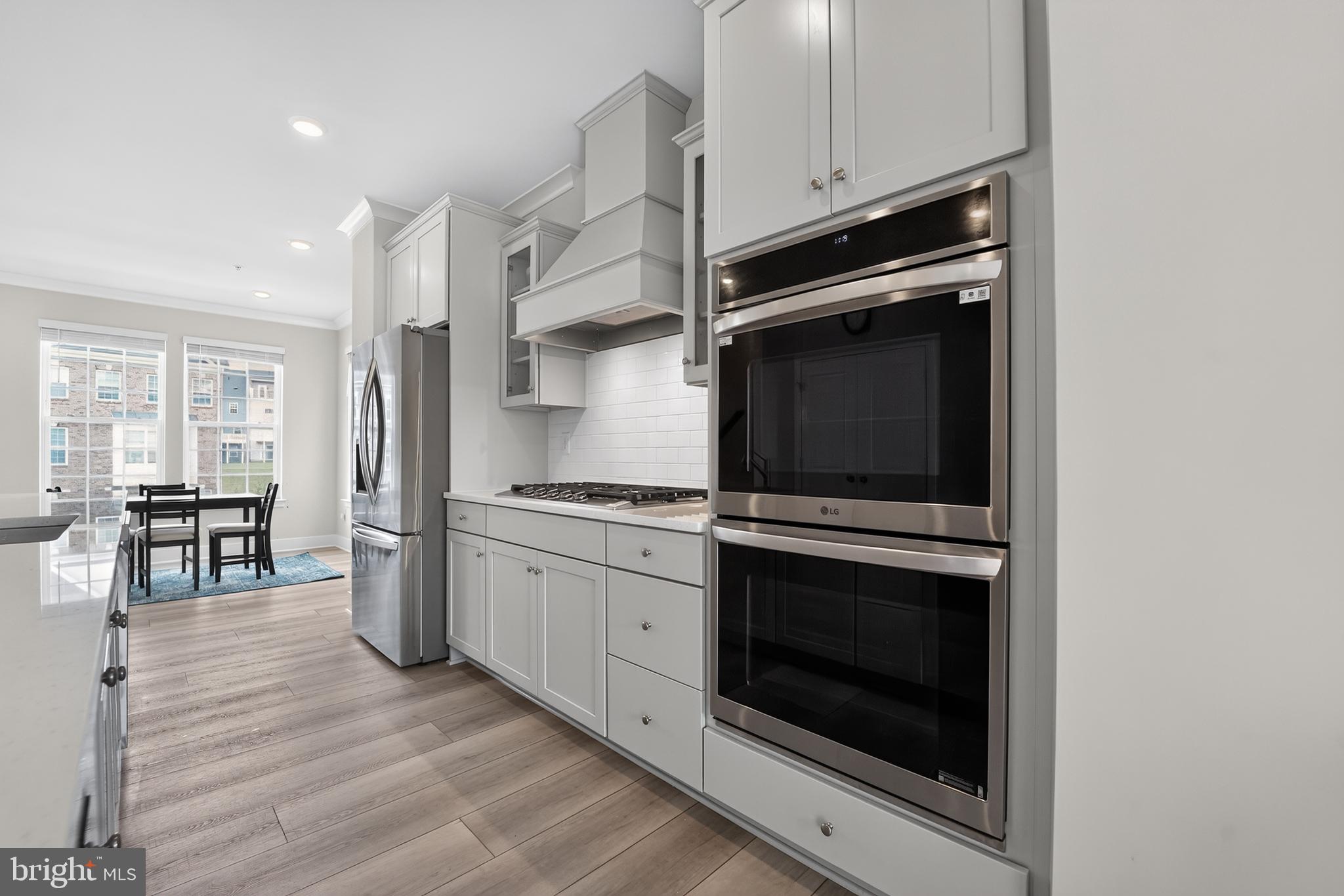 1808 Parham Way Baltimore, MD 21244 - Photo 11 of 31 Modern kitchen with sleek finishes.