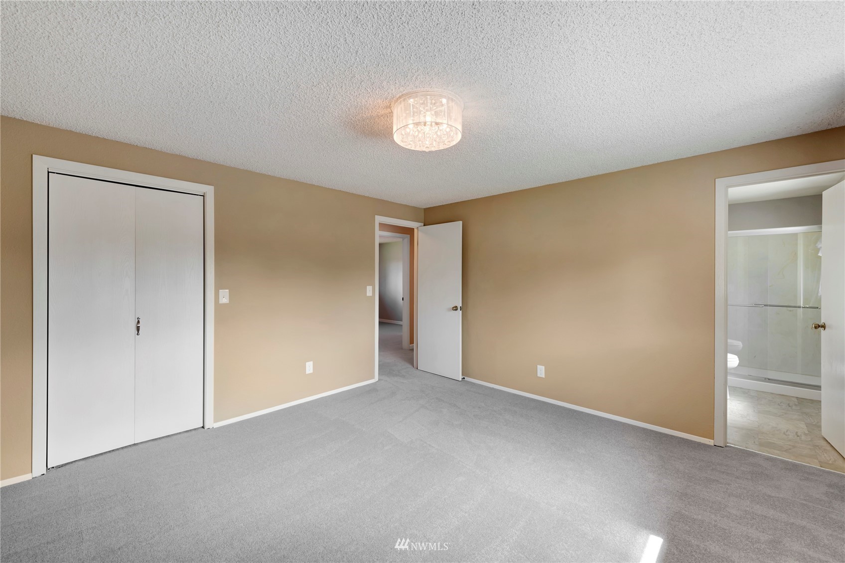 11046 Southeast 187th Court Renton, WA 98055 - Photo 7 of 23 Gallery Image 7