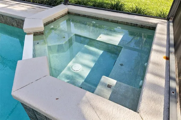 $970,000 | 16109 Ternglade Drive, Lithia, FL 33547