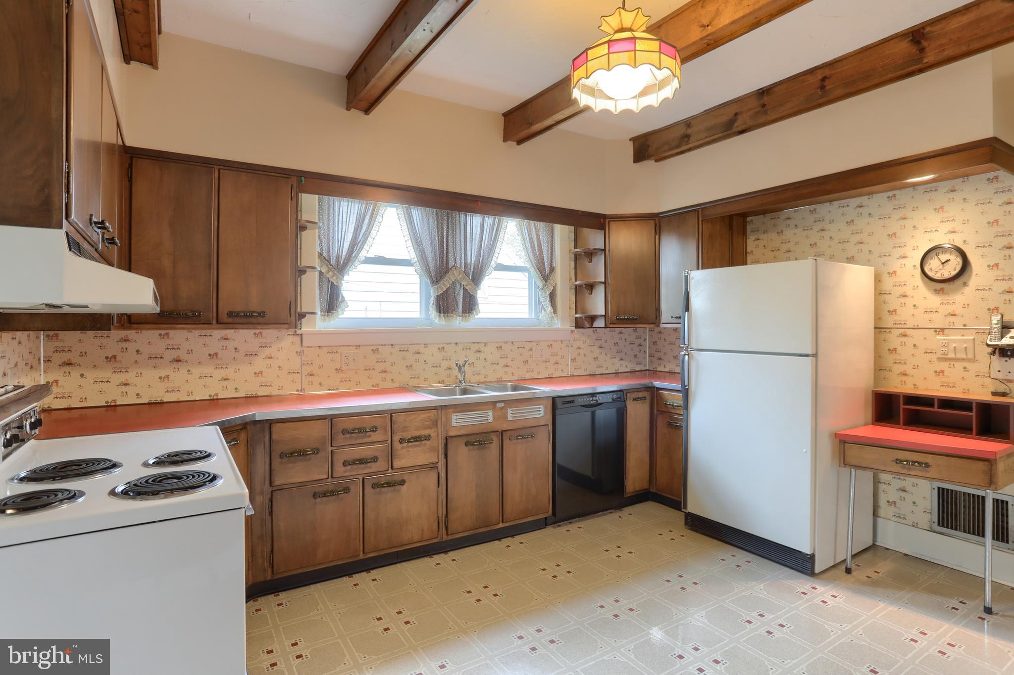 303 South 12th Street Lebanon, PA 17042 - Photo 11 of 32 Kitchen