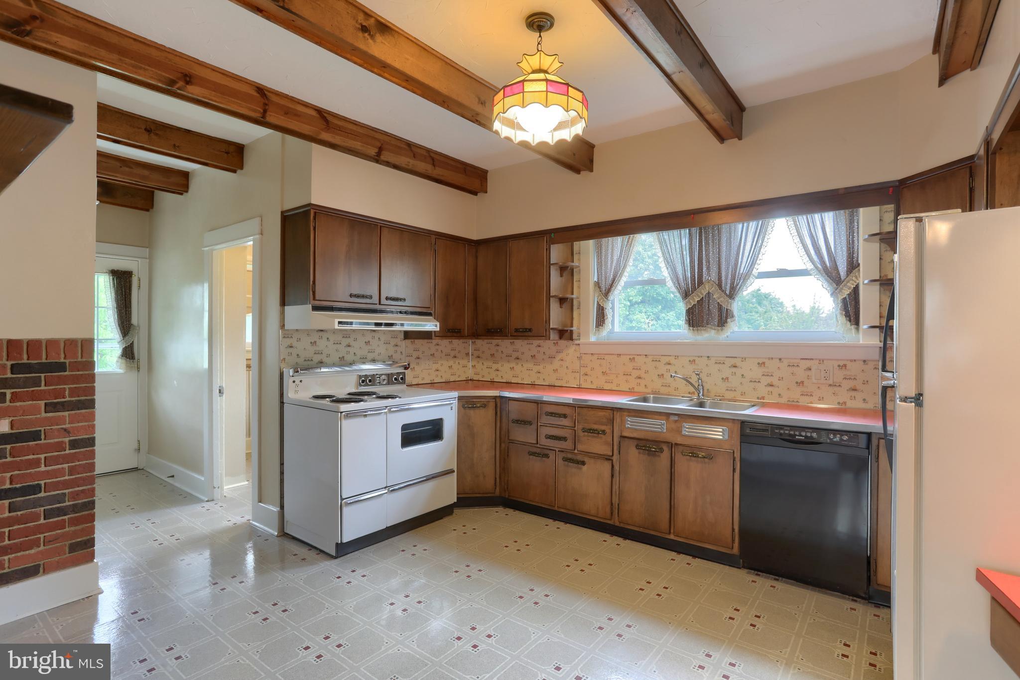 303 South 12th Street Lebanon, PA 17042 - Photo 12 of 32 Kitchen