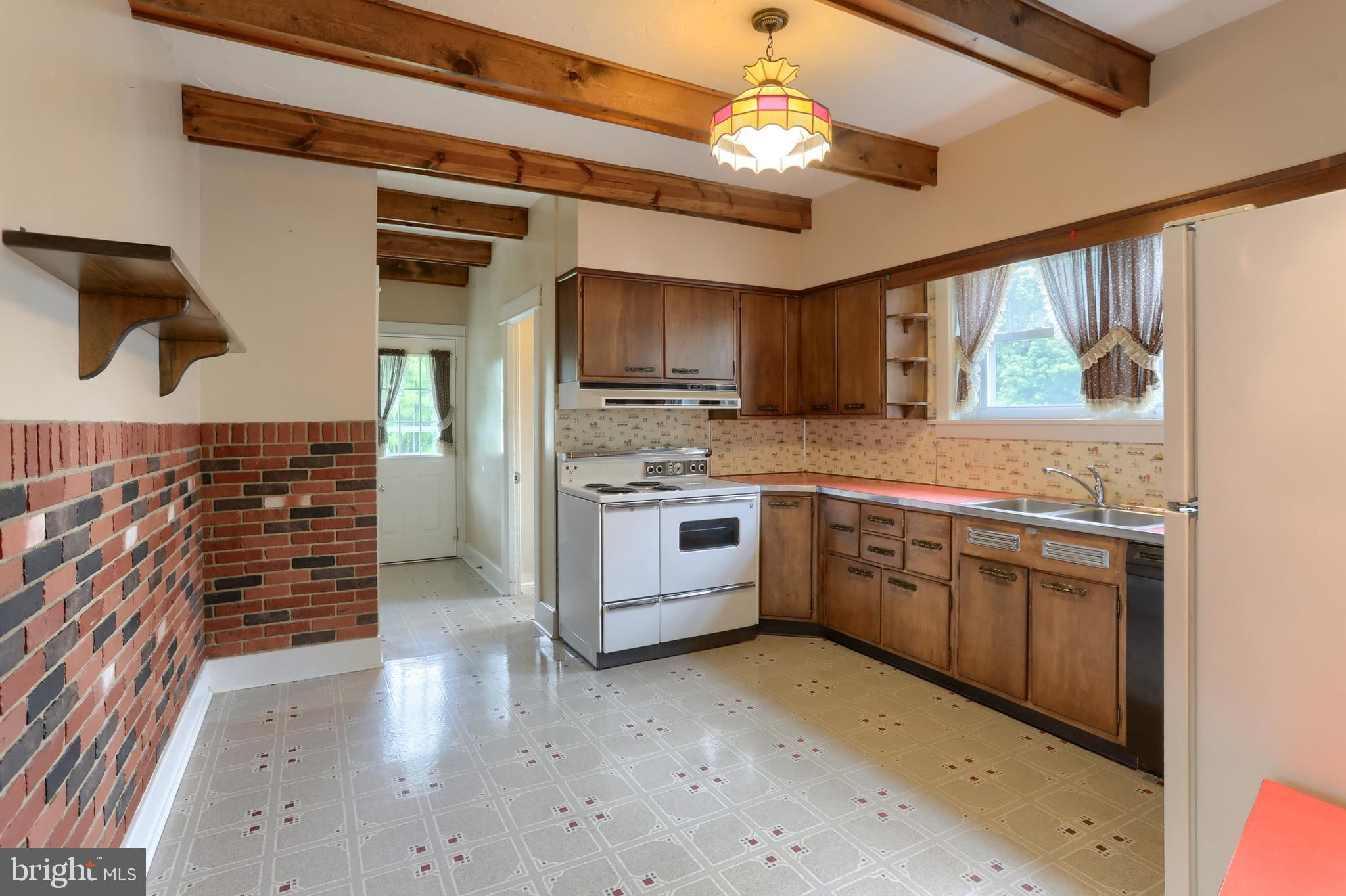 303 South 12th Street Lebanon, PA 17042 - Photo 13 of 32 Kitchen