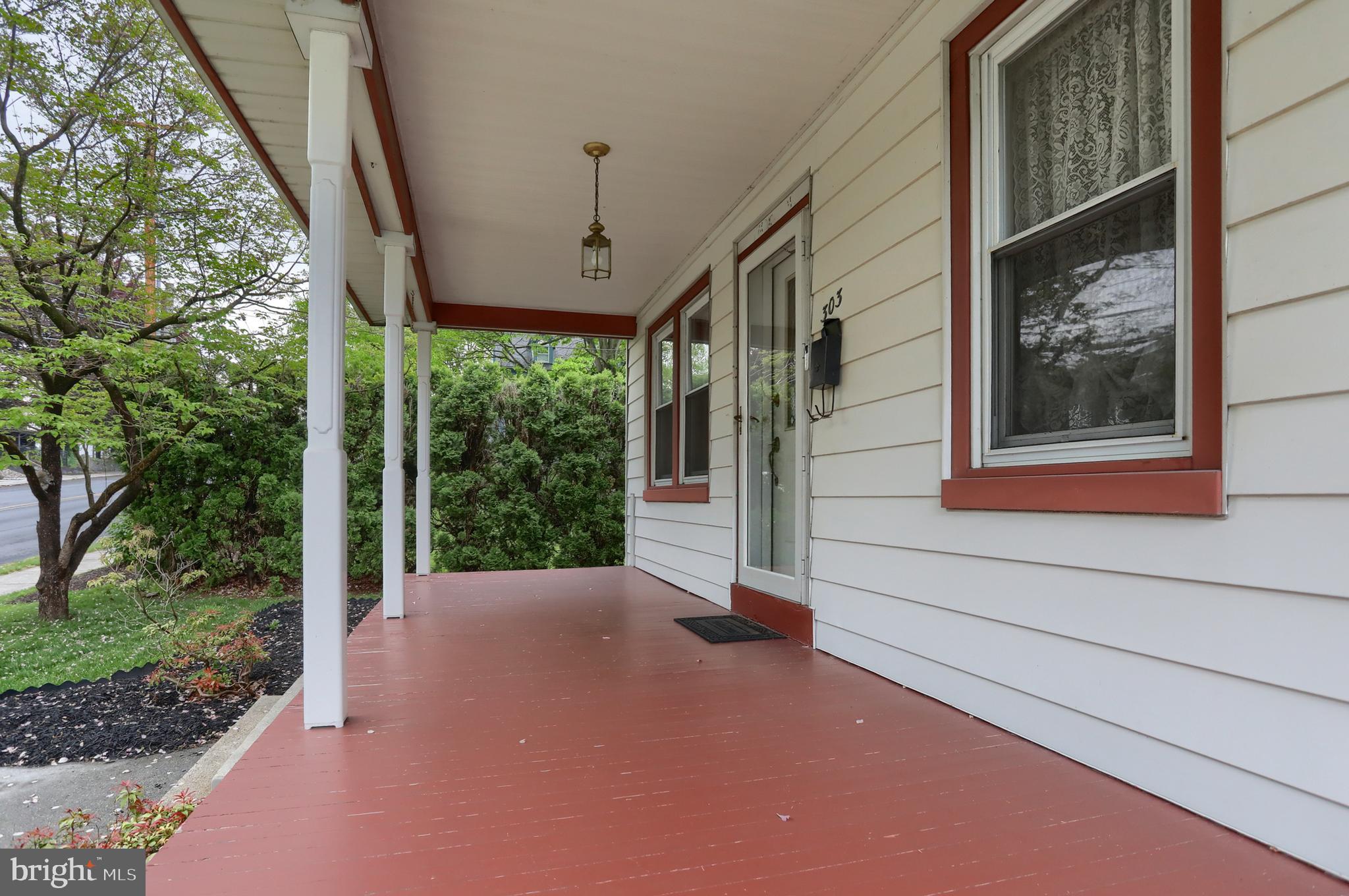 303 South 12th Street Lebanon, PA 17042 - Photo 4 of 32 Front Porch